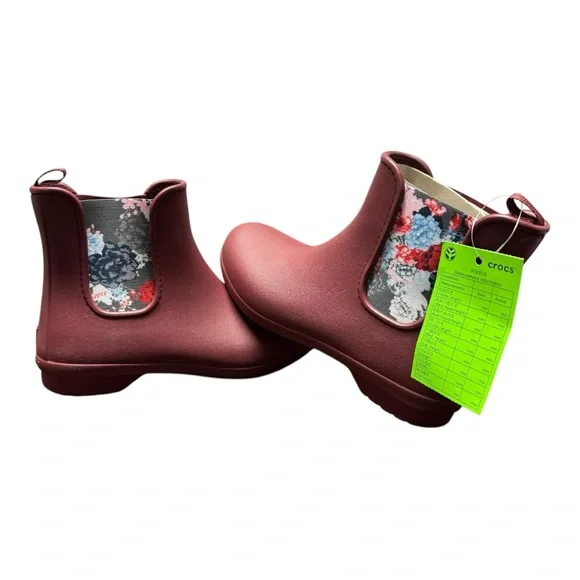 Women’s Size 7 CROCS Freesail Chelsea Garnet Waterproof Rain Casual Boot - Picture 4 of 8